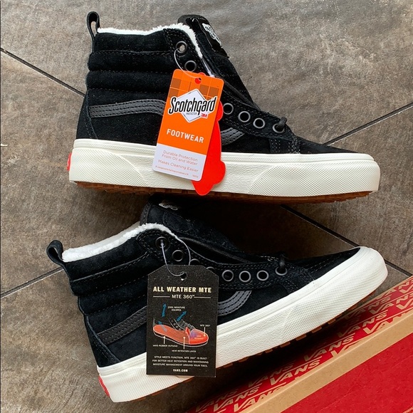 VANS SK8-Hi MTE Black/Black/Marshmallow WMNS - Picture 12 of 16